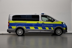 2021-11_Polizei-Wiesbaden_Stadtpolizei_Opel-Zafira_design110-1